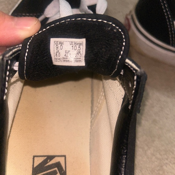 Vans Off the Wall Sneakers | Black and White | Women’s 10.5 - Picture 3 of 5